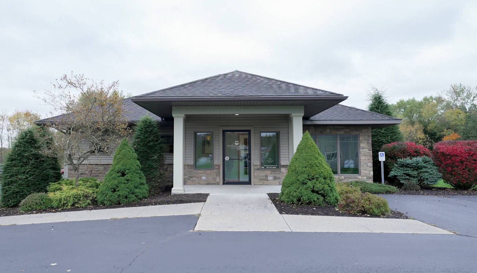 Dentist in Bainbridge